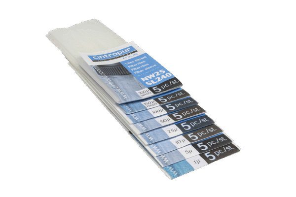 En 5-pack refill av Cintropur Filterdukar för NW25 / SL240, med vita membranark arrangerade i en solfjäderlayout med produktinformationskort.